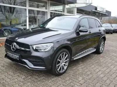 Gebraucht Mercedes GLC400d AMG line Plus 330 PS (242 kW) 2022 Graphite grey  metallic paint SUV