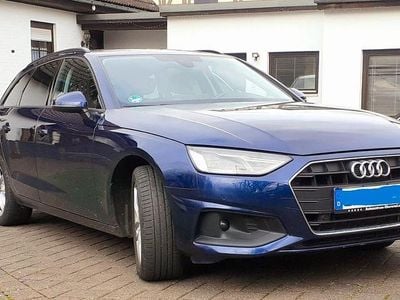 Gebraucht Audi A4 Ambiente 163 PS (119 kW) 2022 Blau Kombi