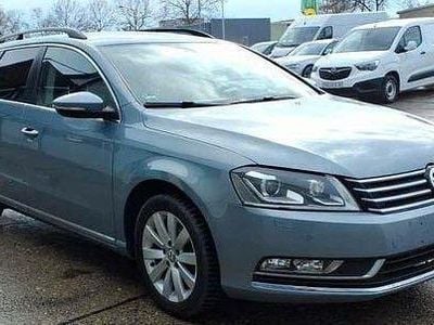 Gebraucht VW Passat 140 PS (102 kW) 2013 Blau Kombi