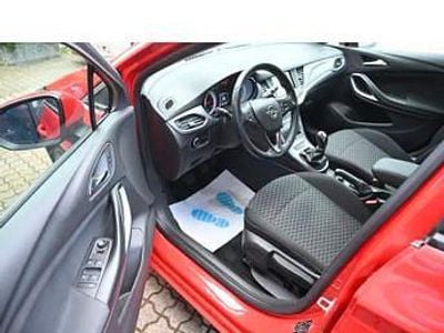 Gebraucht Opel Astra Edition 90 PS (66 kW) 2015 Rot Limousine