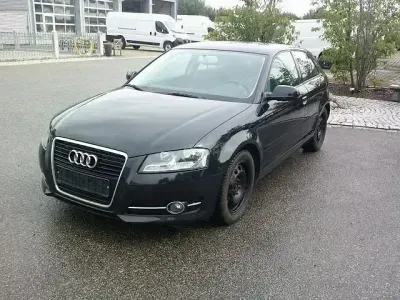 Usata Audi A3 Ambition 105 CV (77 kW) 2012 Nero Utilitaria