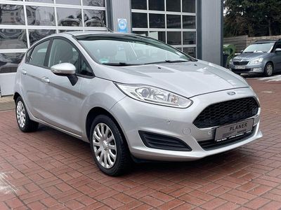 Silber Gebraucht 2017 Ford Fiesta Trend Kleinwagen | 8.990 € (Fairer Preis)
