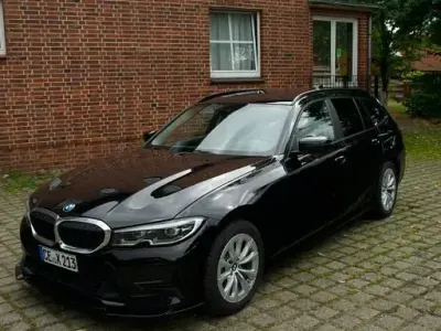 Gebraucht BMW 320 Comfort Edition 190 PS (139 kW) 2021 Schwarz Kombi
