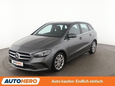 Gebraucht Mercedes B180 Style 136 PS (100 kW) 2019 Grau Van / Kleinbus