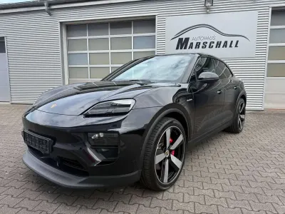Gebraucht Porsche Macan 517 PS (380 kW) 2024 Tiefschwarzmetallic SUV