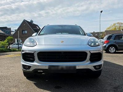 Second-hand Porsche Cayenne S Chrono 283 CP (208 kW) 2017 Argintiu SUV