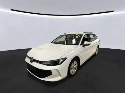 Gebraucht VW Passat 122 PS (89 kW) 2024 Weiß Kombi