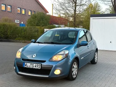 Gebraucht Renault Clio III 75 PS (55 kW) 2010 Blau Limousine