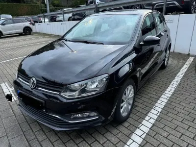 Gebraucht VW Polo Comfortline 75 PS (55 kW) 2015 Schwarz Limousine