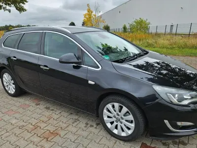 Gebraucht Opel Astra S 170 PS (125 kW) 2013 Schwarz Kombi