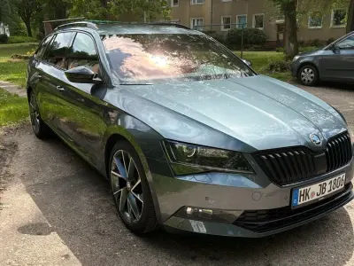 Gebraucht Skoda Superb SportLine 150 PS (110 kW) 2019 Grau Kombi