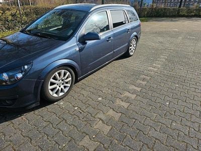 Usata Opel Astra 110 CV (80 kW) 2009 Blu Station wagon