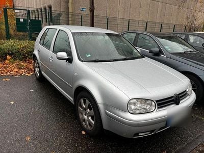 Silber Gebraucht 2003 VW Golf IV Kleinwagen | 1.400 € (Guter Preis)