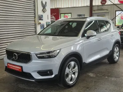 Gebraucht Volvo XC40 Momentum 150 PS (110 kW) 2020 Silber SUV
