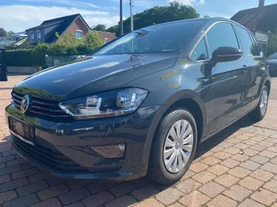 Gebraucht VW Golf Sportsvan Comfortline 110 PS (80 kW) 2017 Uranograu Van / Kleinbus