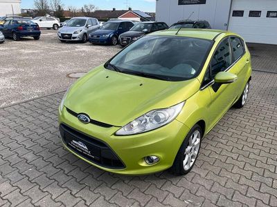 Gebraucht Ford Fiesta Titanium 90 PS (66 kW) 2009 Grün Kleinwagen