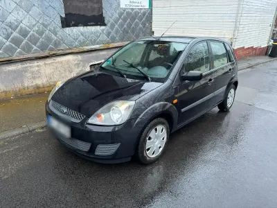 Usata Ford Fiesta 69 CV (50 kW) 2007 Nero Utilitaria