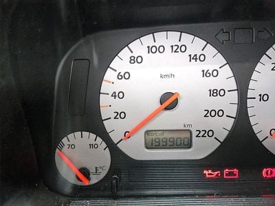 Usata VW Golf III 75 CV (55 kW) 1997 Argento Utilitaria