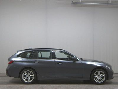 BMW 330e