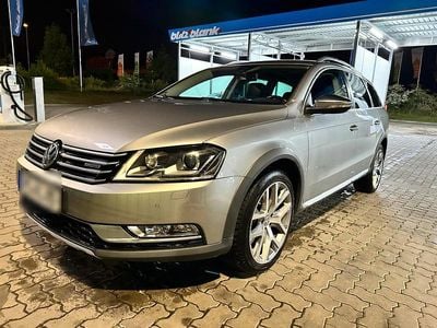 Usata VW Passat Alltrack 177 CV (130 kW) 2014 Grigio Station wagon