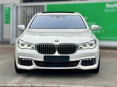 Weiß Gebraucht 2017 BMW 750 M Sport Limousine | 28.999 € (Teuer)