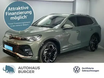 Usata VW Tiguan R-line 150 CV (110 kW) 2024 Verde SUV