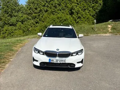 Gebraucht BMW 318 Sport Line 150 PS (110 kW) 2019 Weiß Kombi