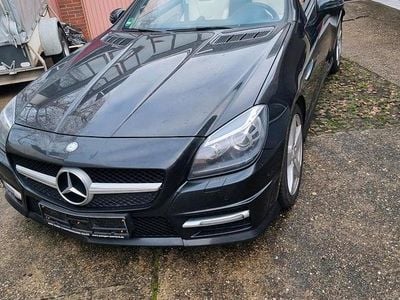 Schwarz Gebraucht 2015 Mercedes SLK250 Cabrio | 17.000 € (Fairer Preis)