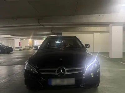 Gebraucht Mercedes C160 131 PS (96 kW) 2015 Schwarz Kombi