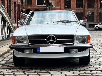 Weiß Gebraucht 1986 Mercedes 560 Classic Cabrio | 29.900 €