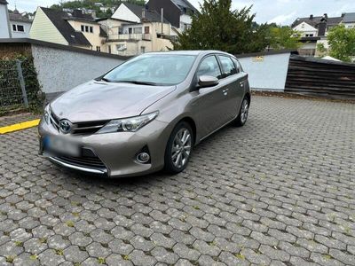 Toyota Auris Hybrid