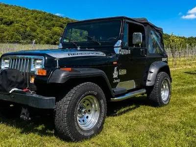 Usata Jeep Wrangler 128 CV (94 kW) 1991 Nero SUV