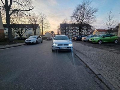 Gebraucht VW Golf IV 101 PS (74 kW) 1998 Silber Kleinwagen