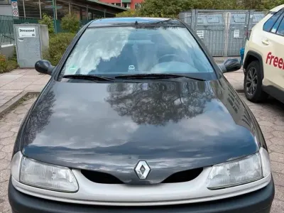 Gebraucht Renault Laguna 139 PS (102 kW) 1996 Schwarz Limousine