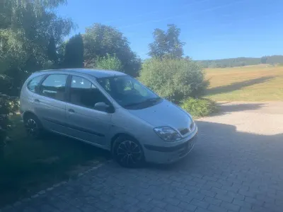 Gebraucht Renault Scénic 107 PS (78 kW) 2000 Silber Van / Kleinbus