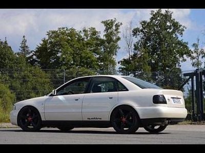 Gebraucht Audi S4 Basis 265 PS (194 kW) 1995 Weiß Limousine