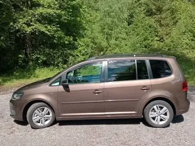 Gebraucht VW Touran Match 140 PS (102 kW) 2012 Braun Van / Kleinbus