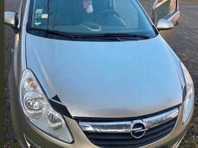 Usata Opel Corsa 60 CV (44 kW) 2009 Oro Utilitaria