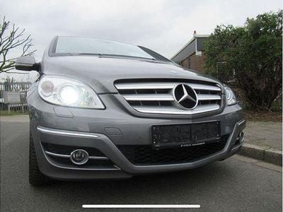 Mercedes B200