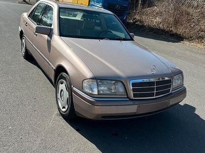Gebraucht Mercedes C280 193 PS (141 kW) 1993 Andere farben Limousine