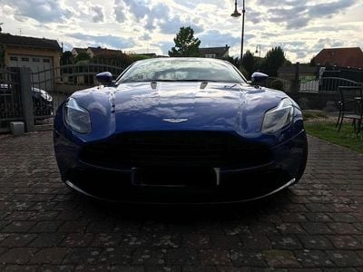 Aston Martin DB11