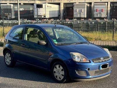 Gebraucht Ford Fiesta Fun X 69 PS (50 kW) 2007 Blau Kleinwagen
