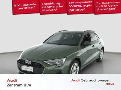 Gebraucht Audi A3 Sport 204 PS (150 kW) 2025 Distriktgrün metallic Limousine