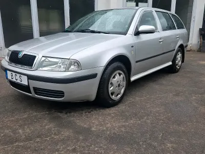 Używany Skoda Octavia 102 KM (75 kW) 2004 Srebrny Kombi