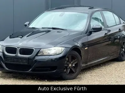 Gebraucht BMW 320 170 PS (125 kW) 2011 Saphirschwarz Limousine