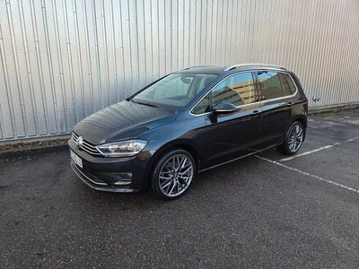 Schwarz Gebraucht 2015 VW Golf Sportsvan Highline Van / Kleinbus | 10.750 € (Fairer Preis)