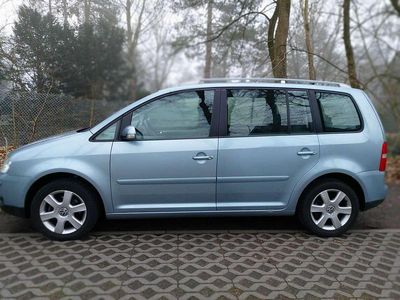Gebraucht VW Touran Comfortline 105 PS (77 kW) 2006 Blau Van / Kleinbus