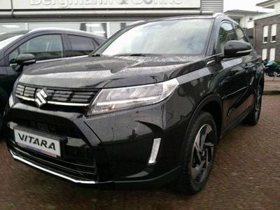 Neu Suzuki Vitara Comfort+ 102 PS (75 kW) 2025 Schwarz SUV