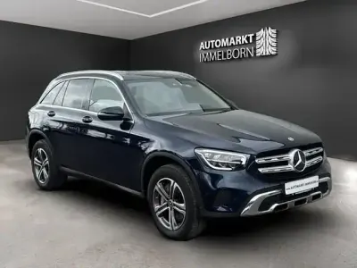 Gebraucht Mercedes GLC300e Exclusive 320 PS (235 kW) 2021 Cavansitblau (metallic) SUV