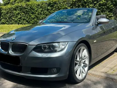 Gebraucht BMW 325 Cabriolet 218 PS (160 kW) 2007 Grau Cabrio